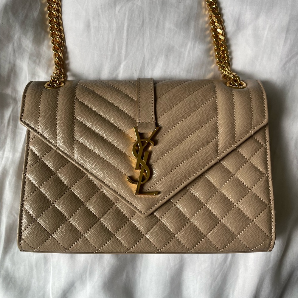 Saint Laurent Envelope Medium Grain de Poudre